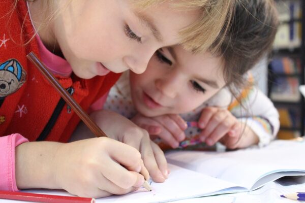 Edukacja Dziecka: Jak Nauczyć Dziecko Czytać i Pisać?