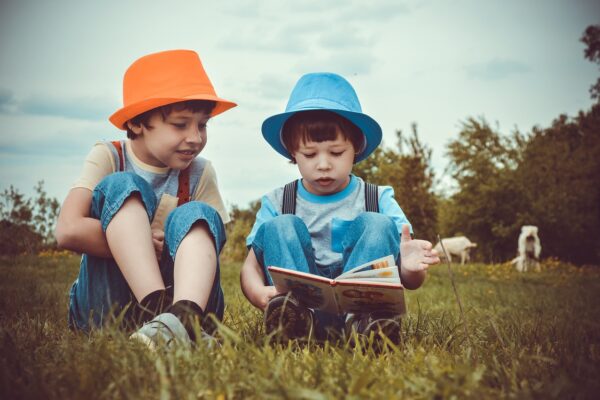 Jak zachęcać dzieci do czytania: Rekomendacje dla rodziców