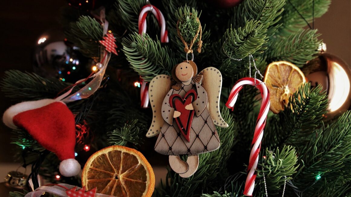 Kreatywne projekty DIY dla dzieci: Robienie ozdób na Boże Narodzenie